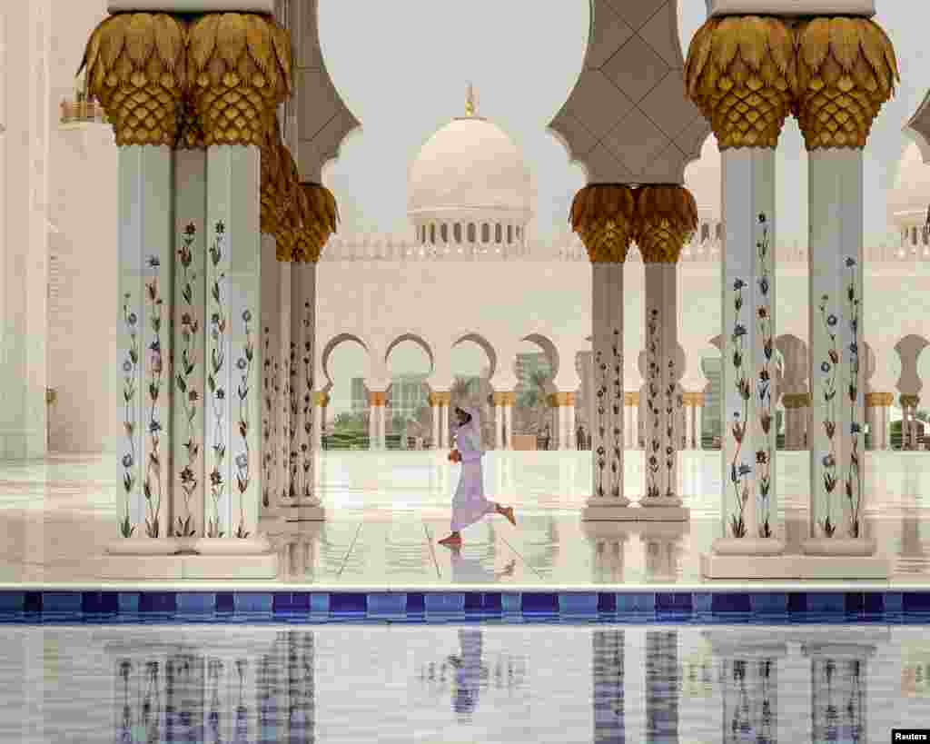 Masjid. Abu-Dabi.&nbsp;