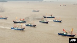 Nền kinh tế phát triển nhanh chóng của Trung Quốc, và nhu cầu hải sản đã tạo ra đội tàu đánh cá viễn dương lớn nhất thế giới.