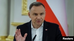 Президент Польщі Анджей Дуда заявив, що Росія xfcnrjdj gthtvsoe' ядерну зброю до Білорусі