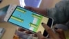 Nguyễn Hà Đông, tác giả của trò chơi 'Flappy Bird' tại một quán cà phê ở Hà Nội, ngày 5/2/2014.