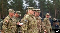 Gjenerali Mark Milley në Grafenwoehr, Gjermani (16 janar 2023)