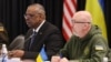 Міністр оборони США Ллойд Остін і міністр оборони України Олексій Резніков, авіабаза Рамштайн, архів.
