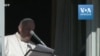 Le pape s'excuse d'avoir "perdu patience" à l'encontre d'une fidèle